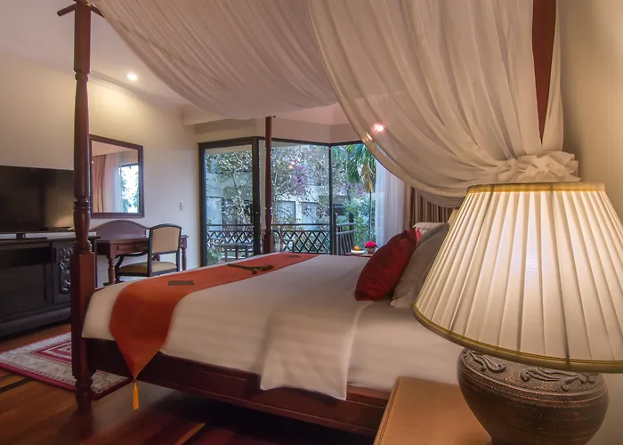 Angkor Palace & Siem Reap