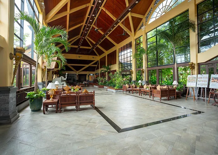 Angkor Palace & Siem Reap