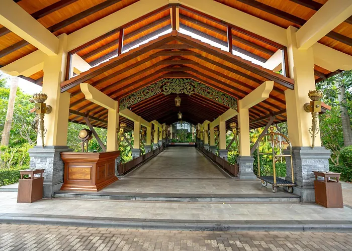 Angkor Palace & Siem Reap